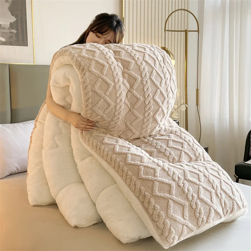 Double-Sided Velvet Quilt Blanket