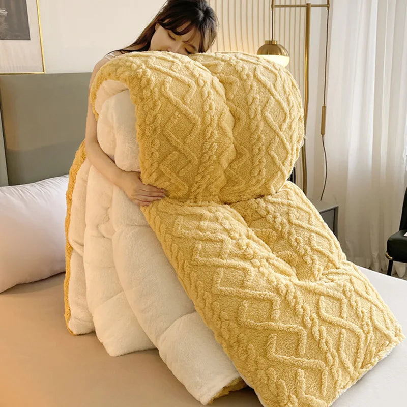 Double-Sided Velvet Quilt Blanket
