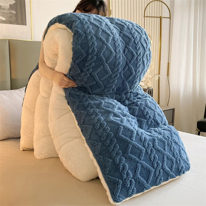 Double-Sided Velvet Quilt Blanket