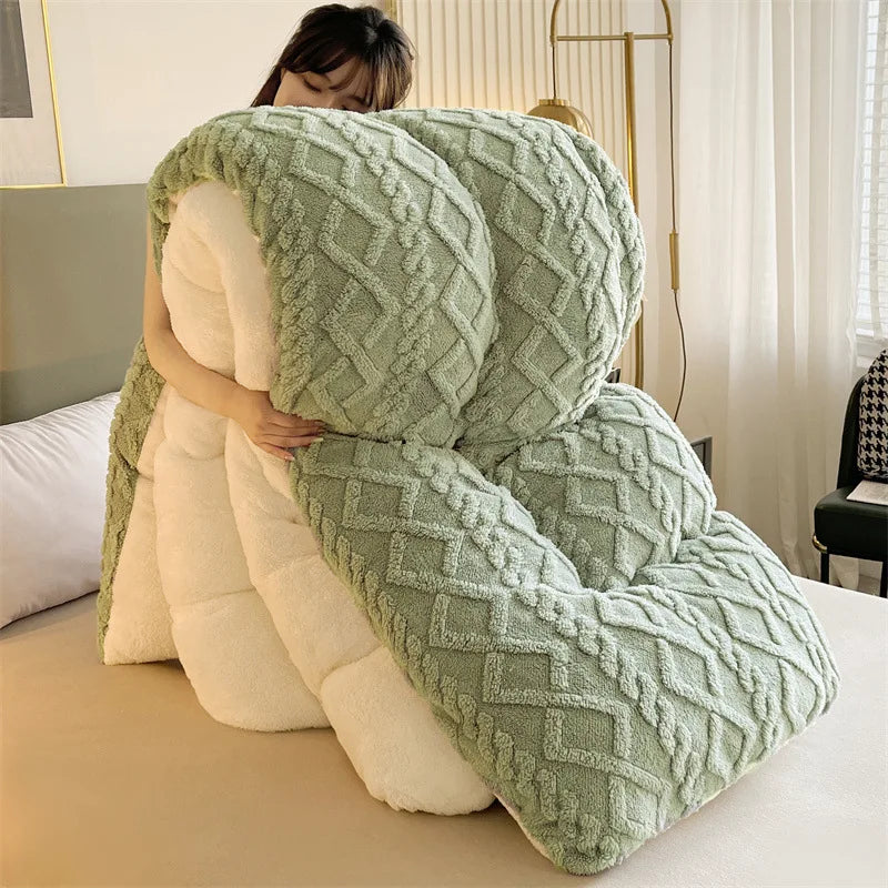 Double-Sided Velvet Quilt Blanket